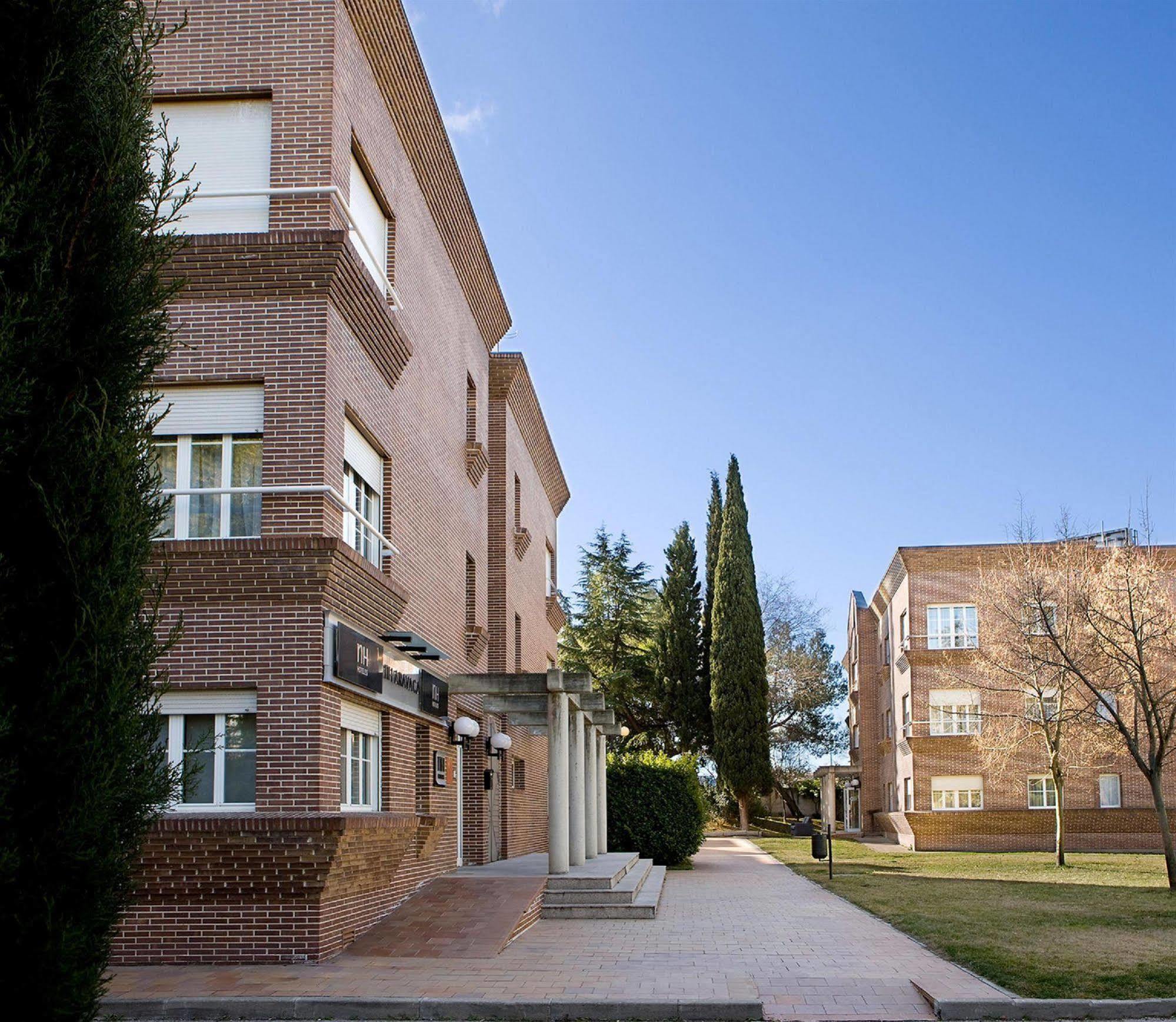 Aparthotel Th Aravaca Madrid Exterior foto