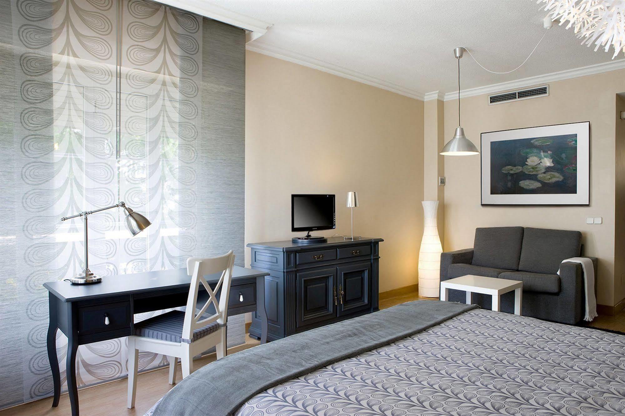 Aparthotel Th Aravaca Madrid Habitación foto